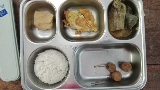 Makan Bergizi Gratis: Antara Obsesi Nasional dan Realitas Inefisiensi di Lapangan